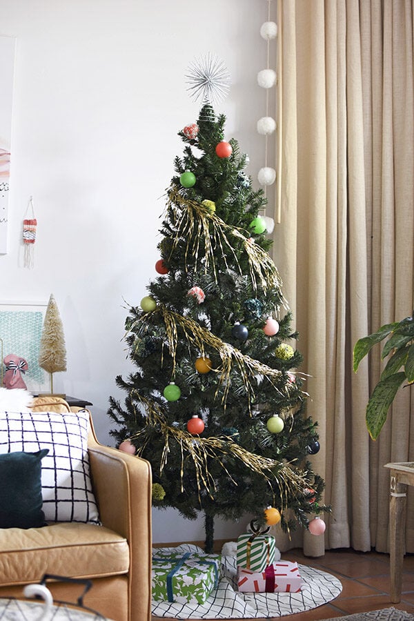 See how to create a Modern Colorful Christmas tree this holiday season! Delineate Your Dwelling #modernchristmastree