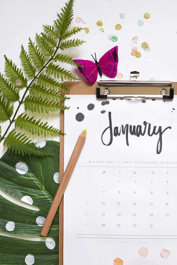 Get organized this next year with a gorgeous modern Calligraphy Hand Lettered 2019 Printable Calendar!  With a simple free download and you will be set to get yourself on task and scheduled out for the year. Delineate Your Dwelling #2019downloadcalendar #2019calendar