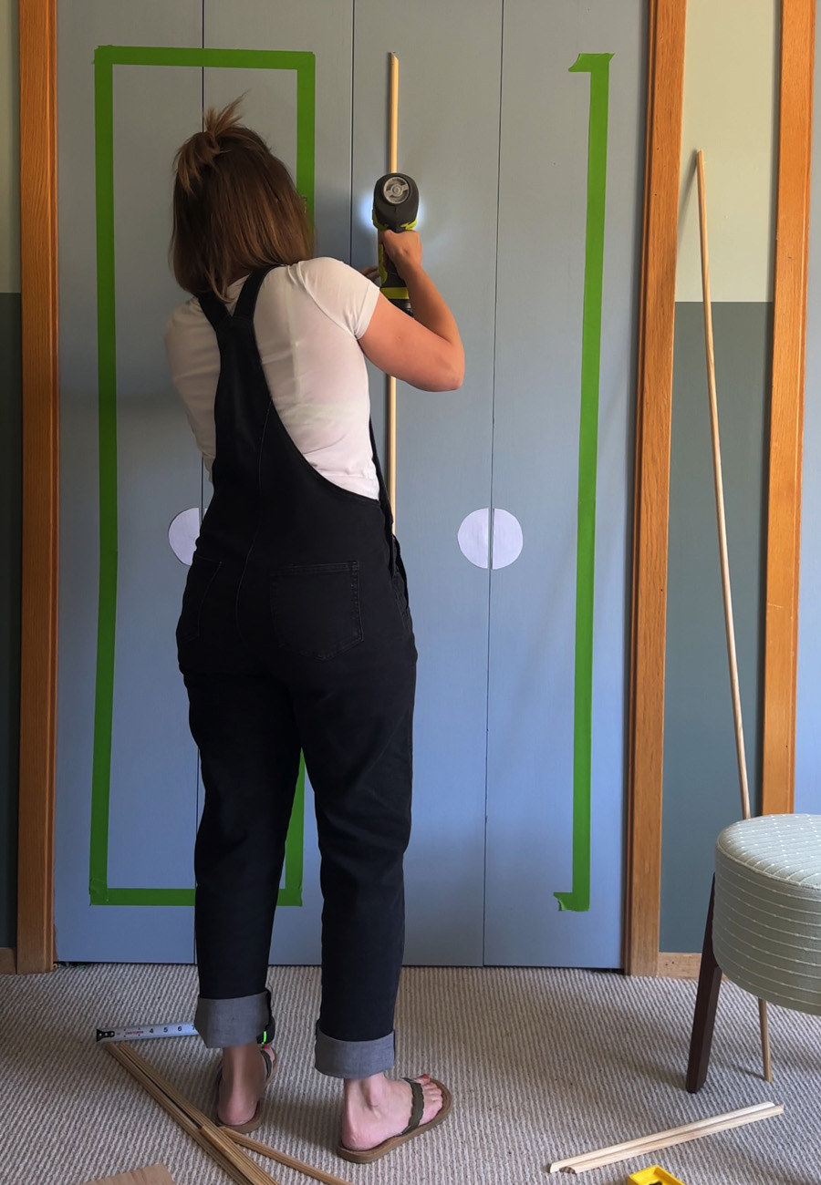 Closet trim nail gun