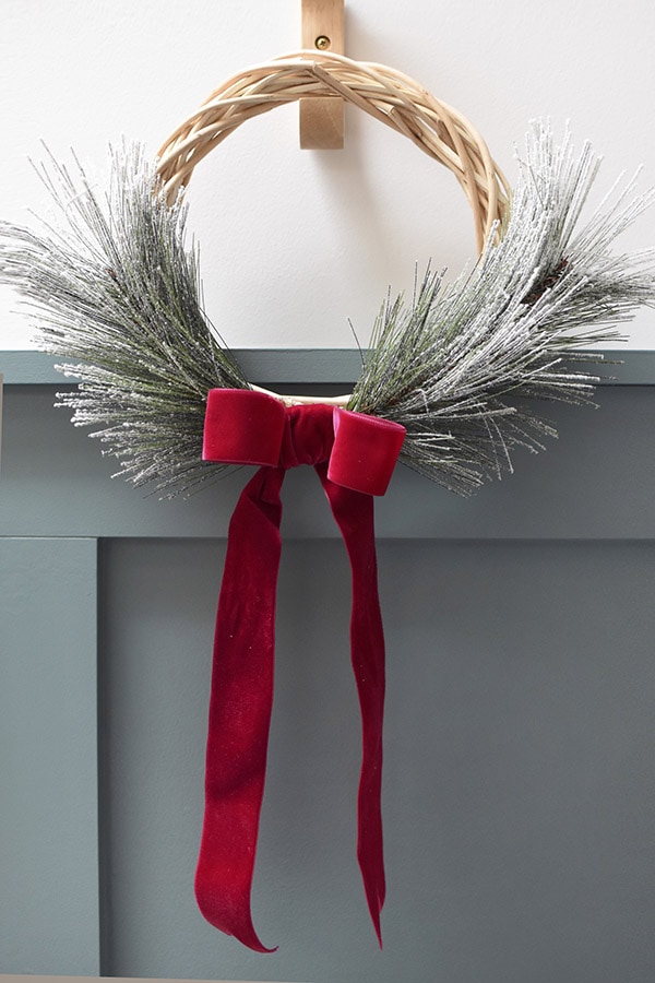 DIY Simple Evergreen Wreath