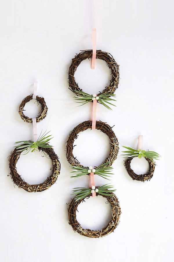 Minimalist Grapevine Holiday Wreath