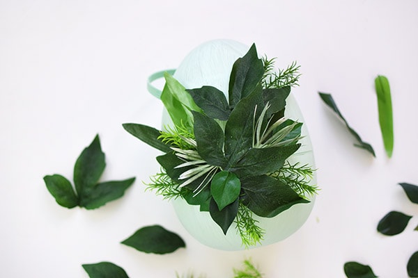 DIY a gorgeous Greenery Easter Egg Decor centerpiece