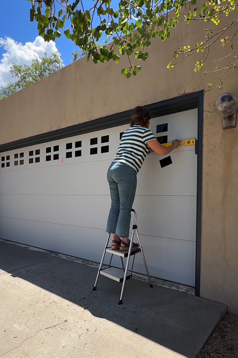 Installing magnetic windows