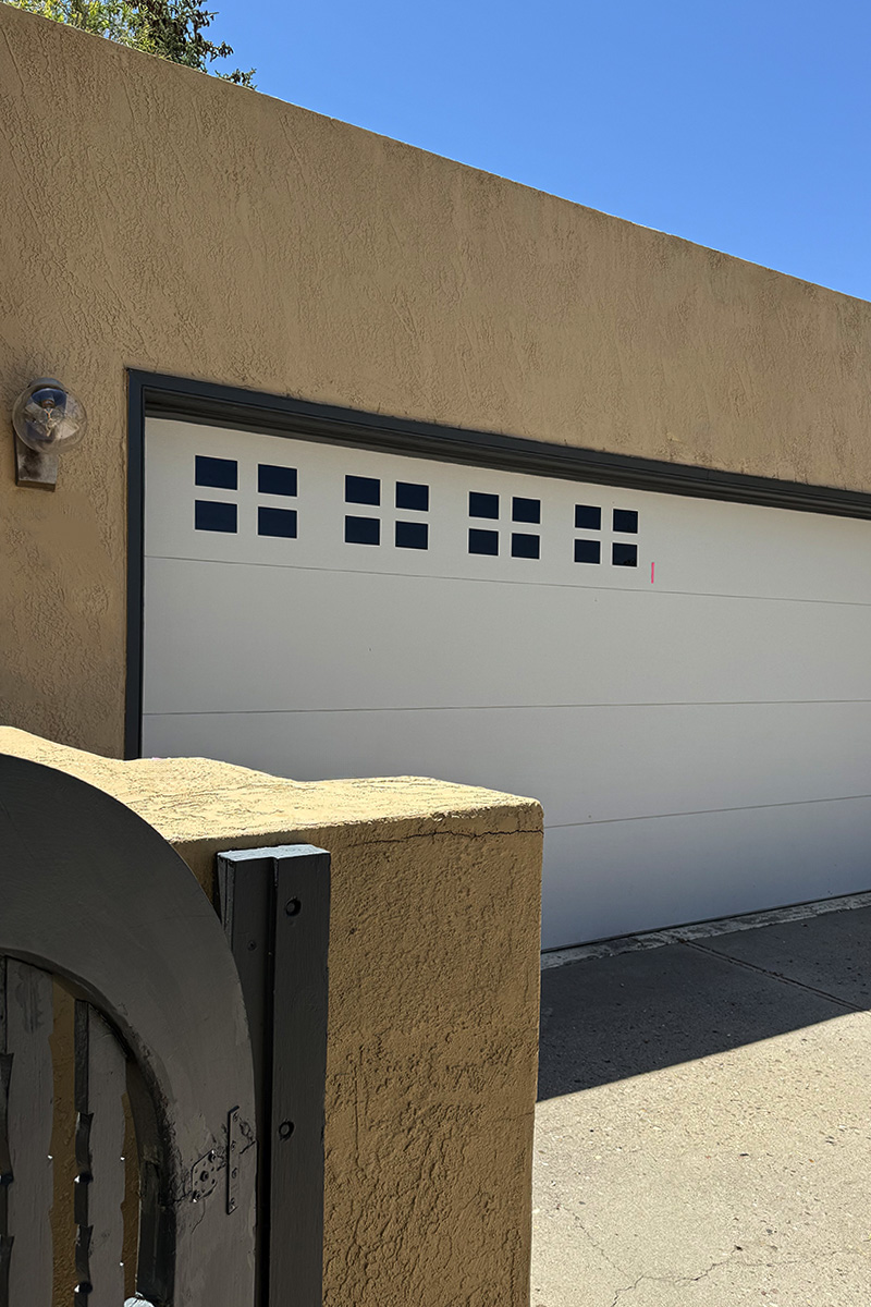 Magnetic window clings