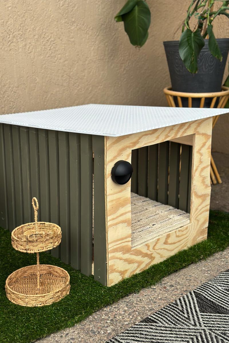 Midcentury Modern Dog House