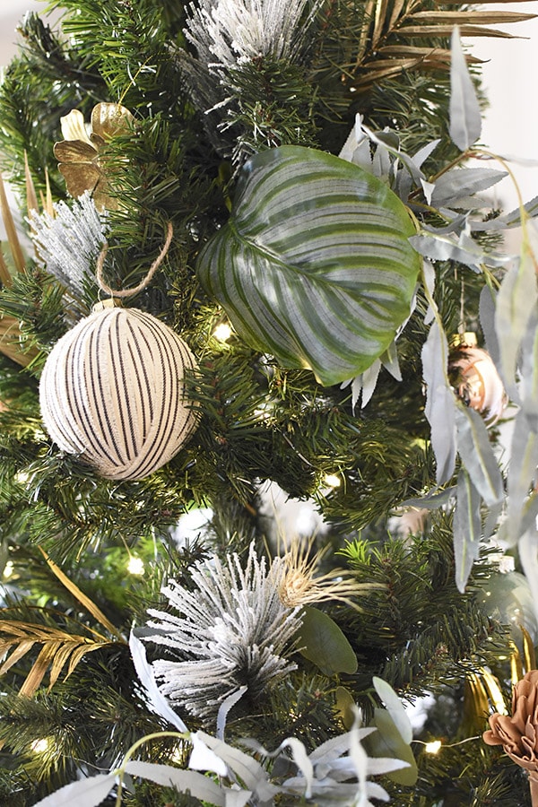 Green leaves Christmas Tree