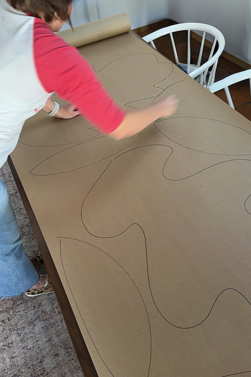Drawing oversized leaves on craft paper