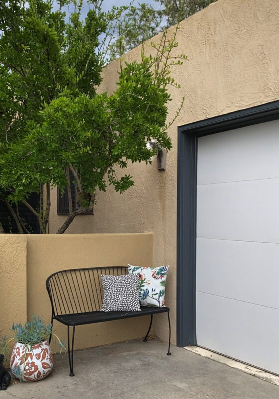 Painting your Garage Door Delineate Your Dwelling