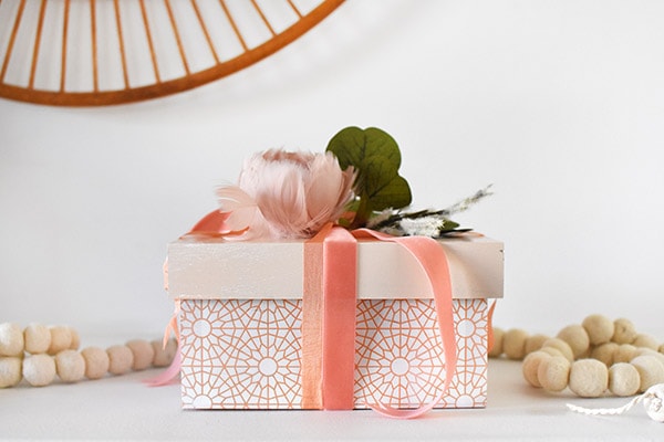 Ribbon Pattern Painted Box