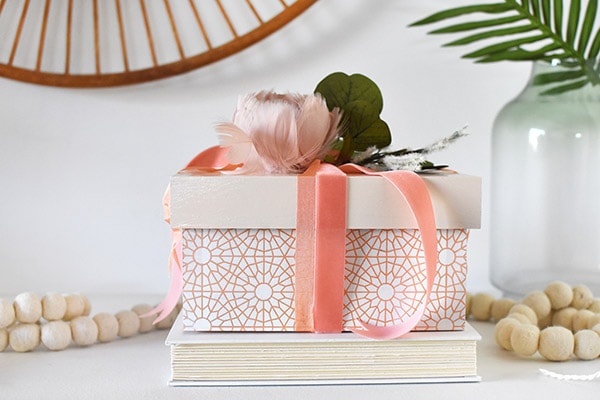 Lace Pattern Painted Box