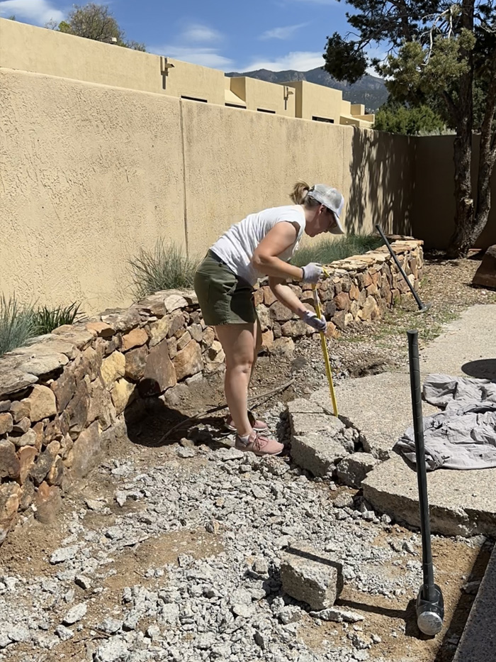 Crowbar lifting concrete