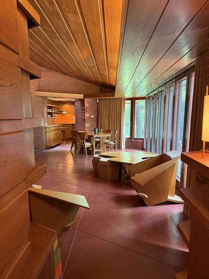 Frank Lloyd Wright, Kraus House, Living Room - St Louis MO
