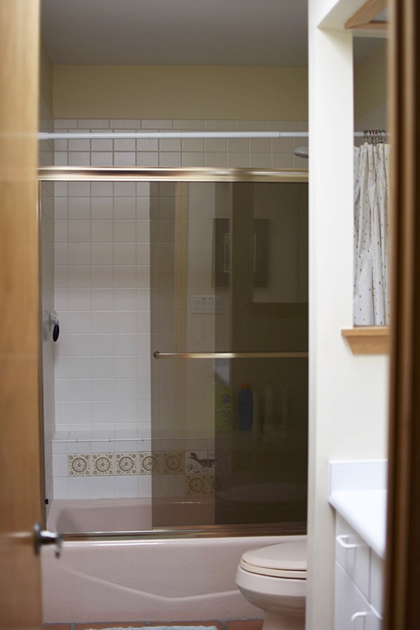 Removing your Sliding Glass Shower doors Delineate Your Dwelling