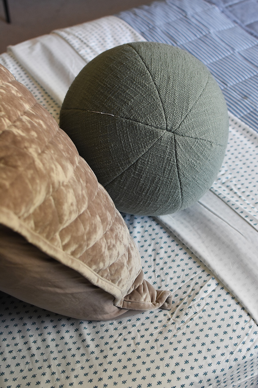 Mixed pattern boy bedding