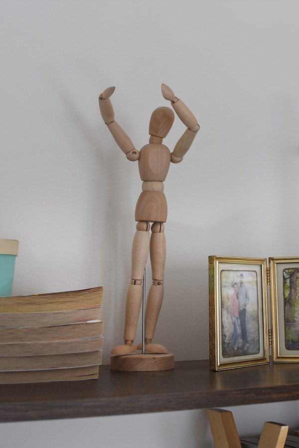 Wooden Figure Dabbing