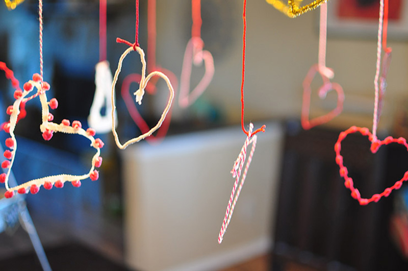 Hanging string hearts